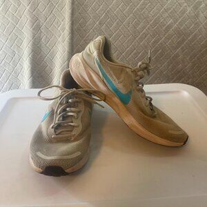 Nike Shoes Womens 10 Gray Revolution Athletic Sneakers Running Gym Work Out